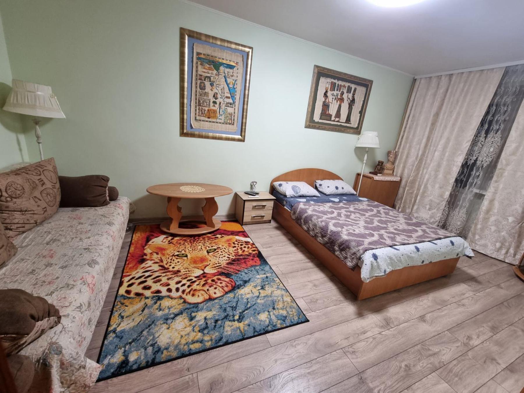 House Hotel Apartments 2 Ривне Екстериор снимка